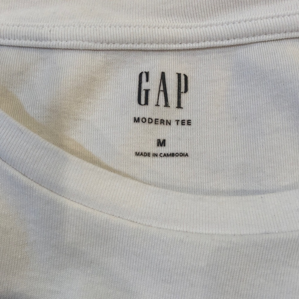 GAP White Long Sleeve Tee - Picture 2 of 3